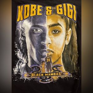 large fitted tshirt of Kobe and gigi